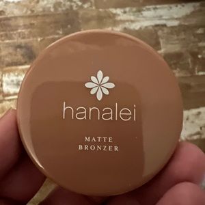 Hanalei Beauty Company: Matte Bronzer